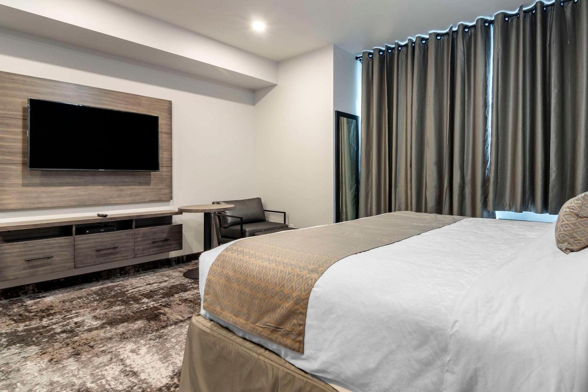The Hue Hotel, Ascend Hotel Collection 坎卢普斯 外观 照片