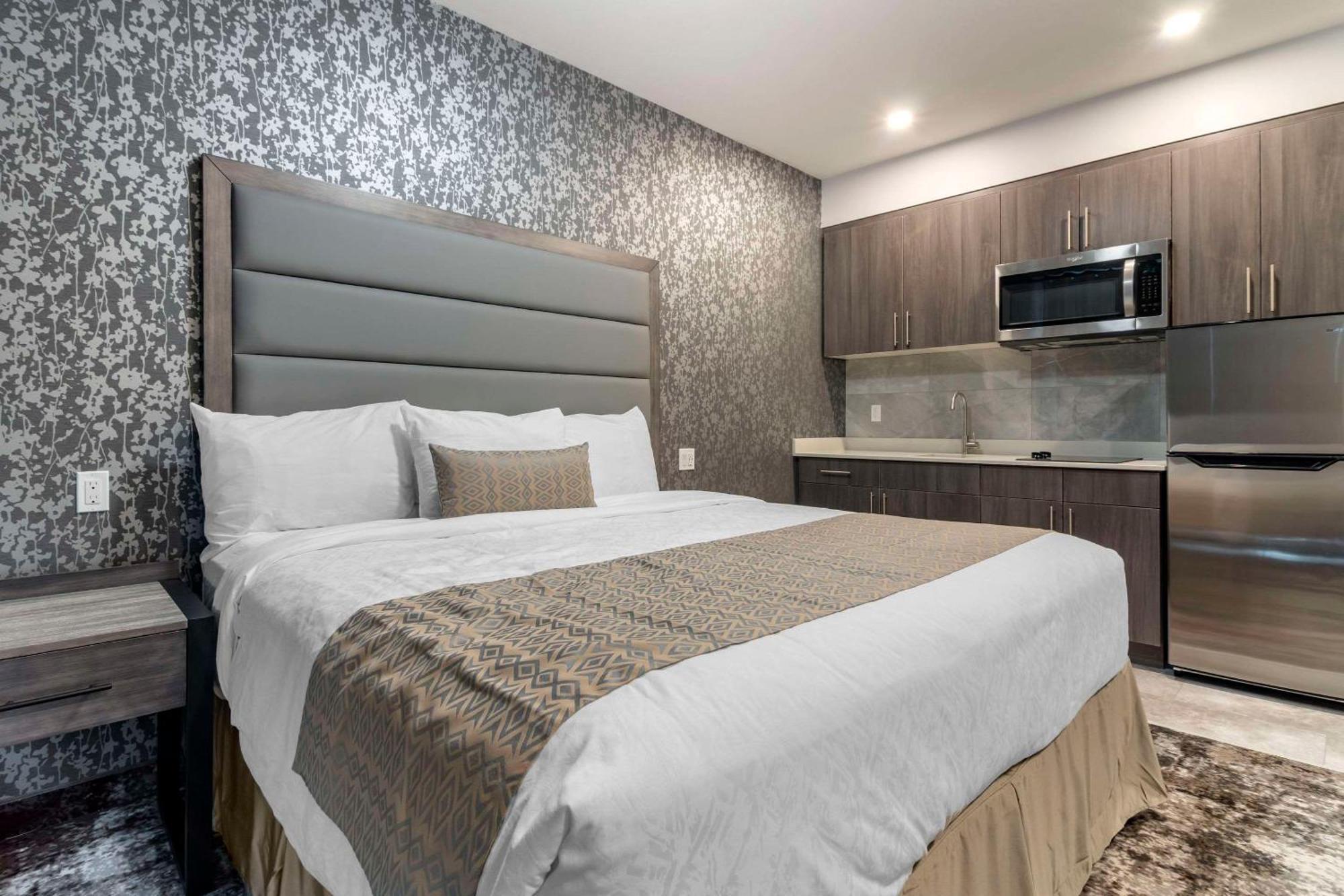 The Hue Hotel, Ascend Hotel Collection 坎卢普斯 外观 照片
