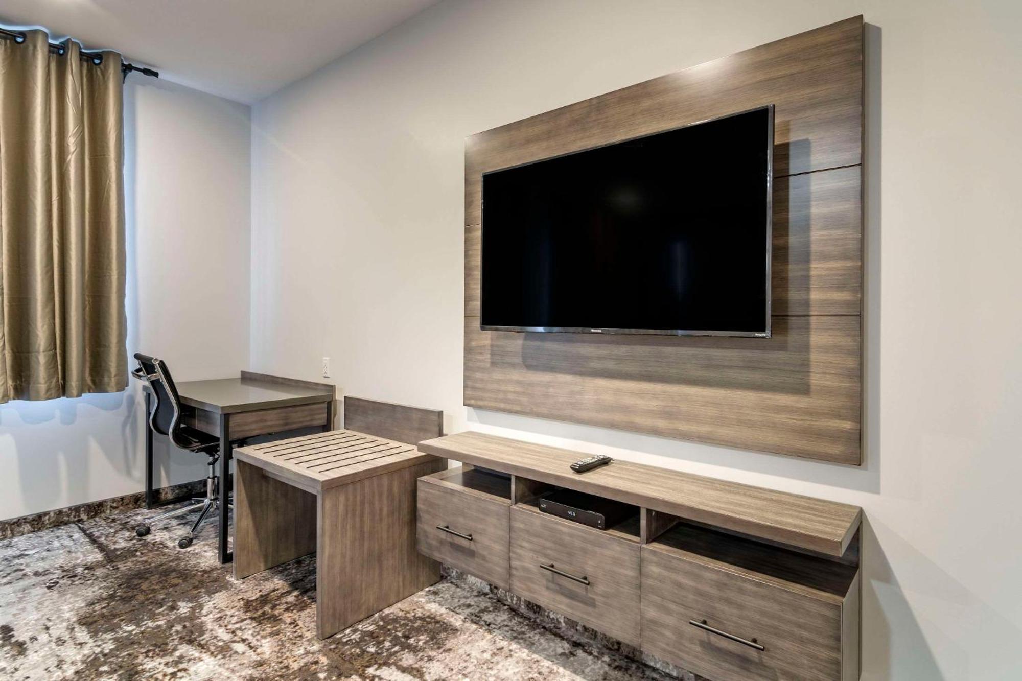 The Hue Hotel, Ascend Hotel Collection 坎卢普斯 外观 照片