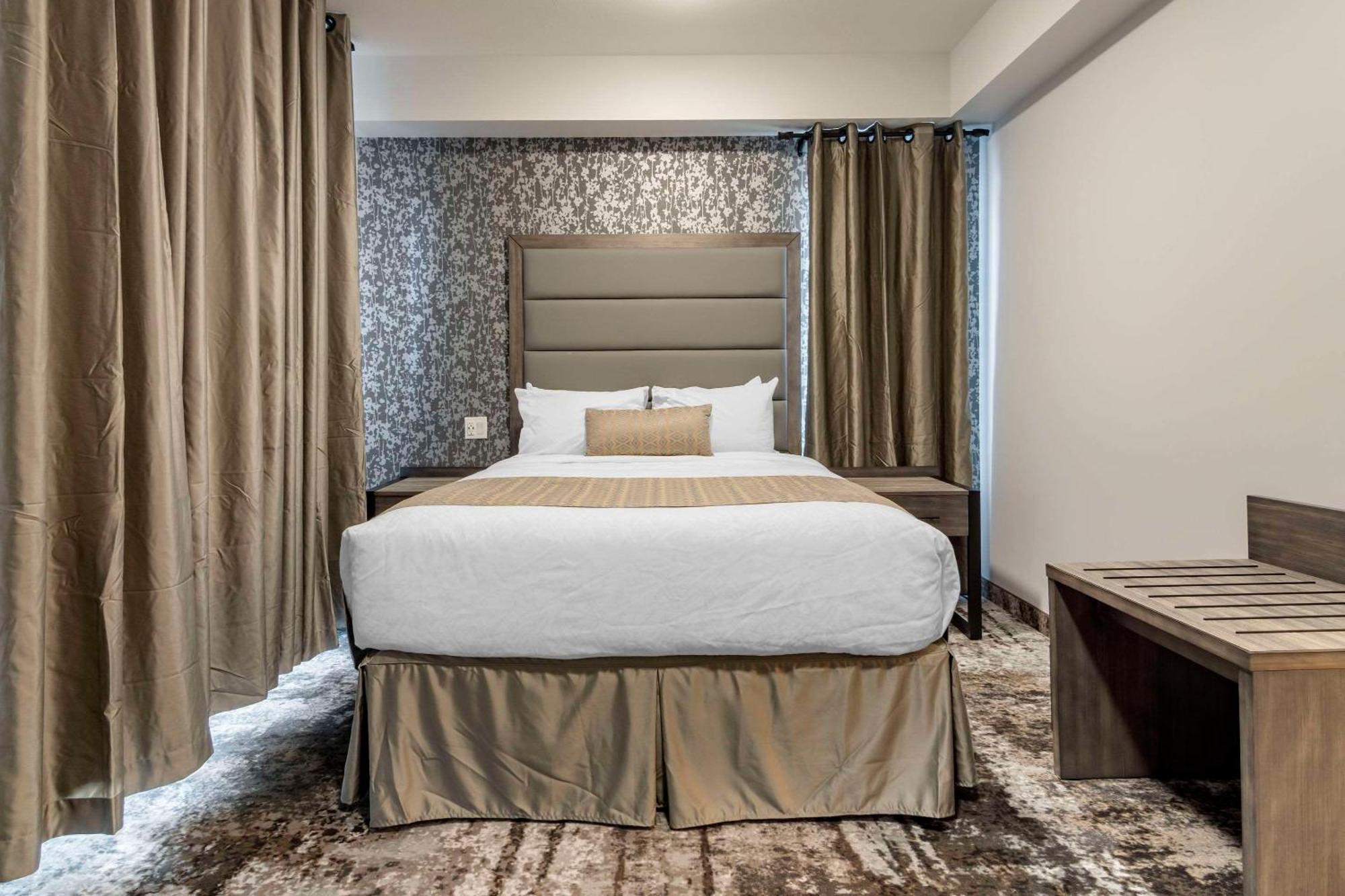 The Hue Hotel, Ascend Hotel Collection 坎卢普斯 外观 照片